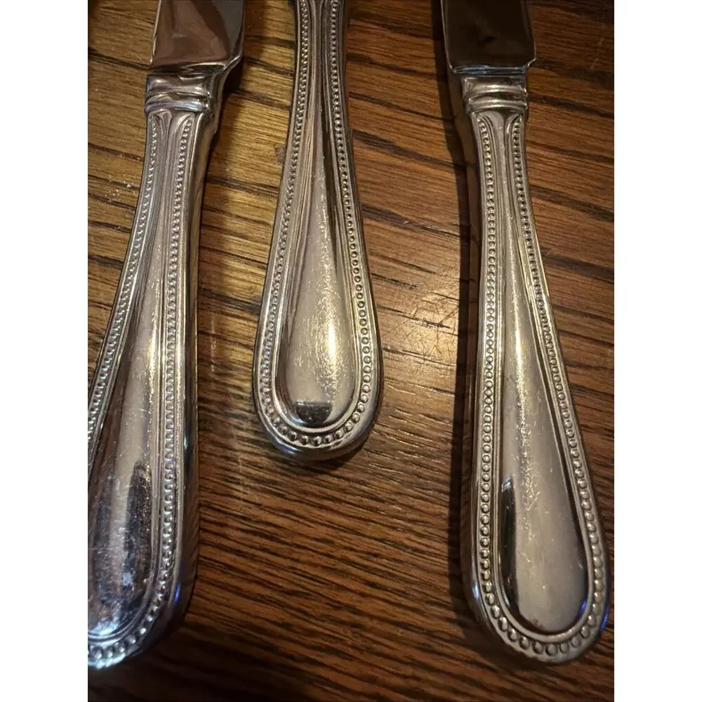 4 Butter Knives CONTINENTAL BEAD Wallace 18/10 Stainless Replacement Silverware